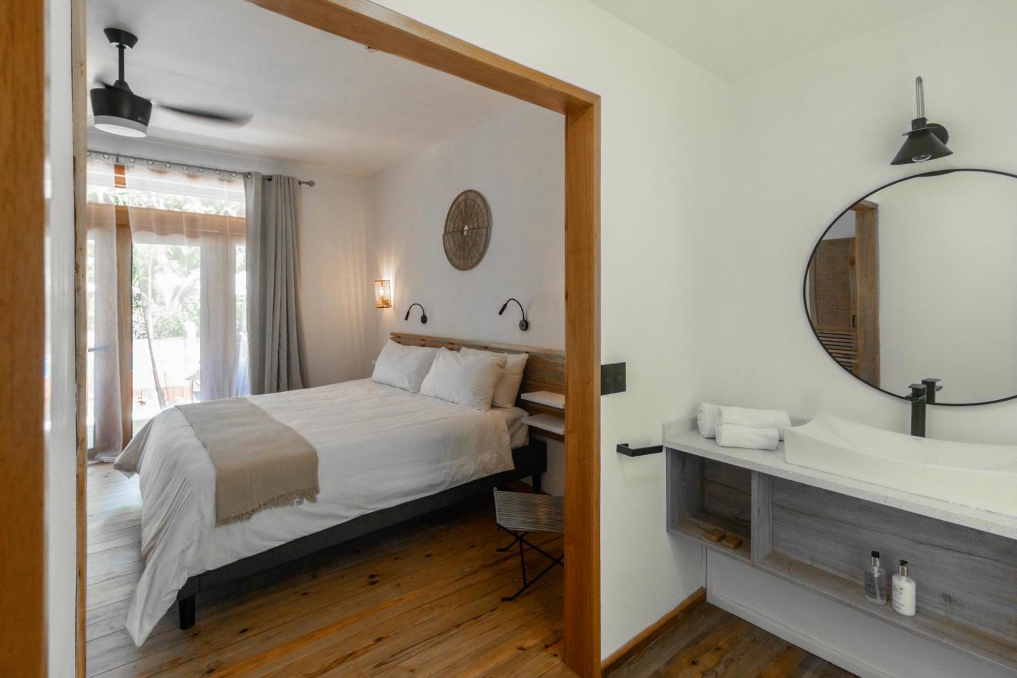S Boutique Hotel Бокас дел Торо Екстериор снимка