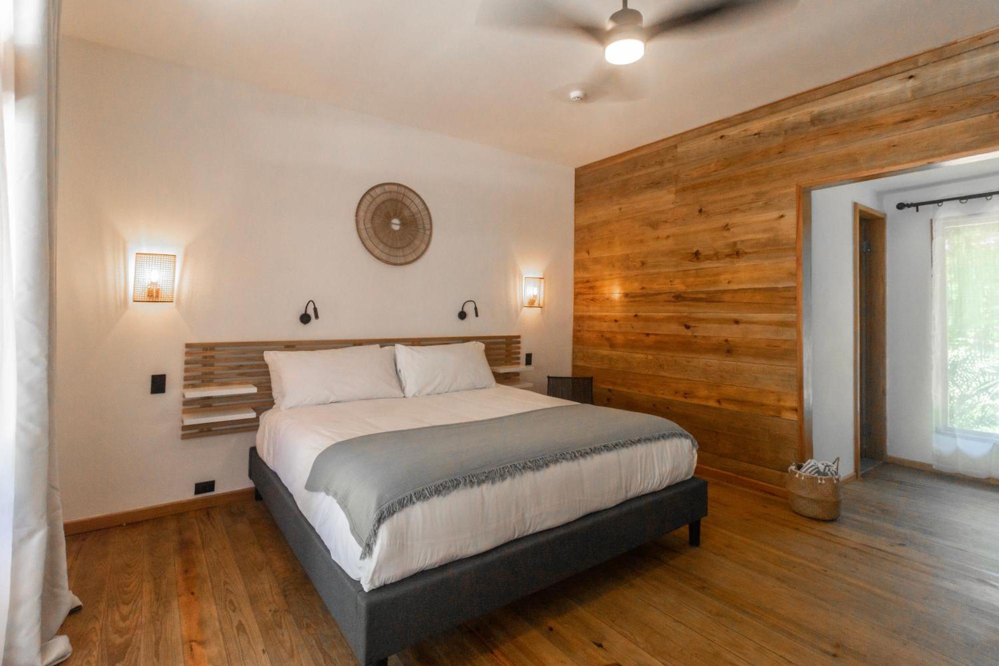 S Boutique Hotel Бокас дел Торо Екстериор снимка