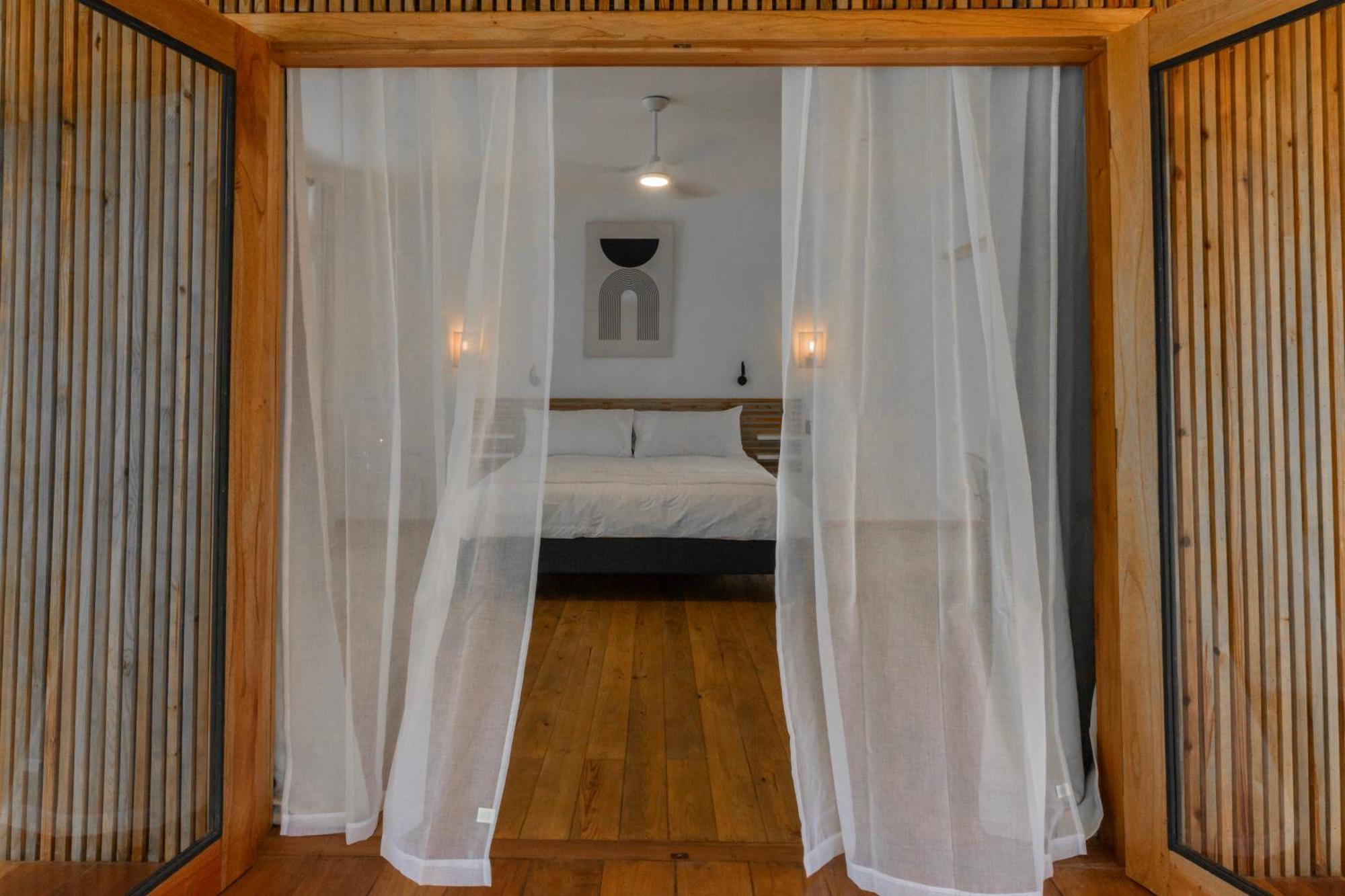 S Boutique Hotel Бокас дел Торо Екстериор снимка